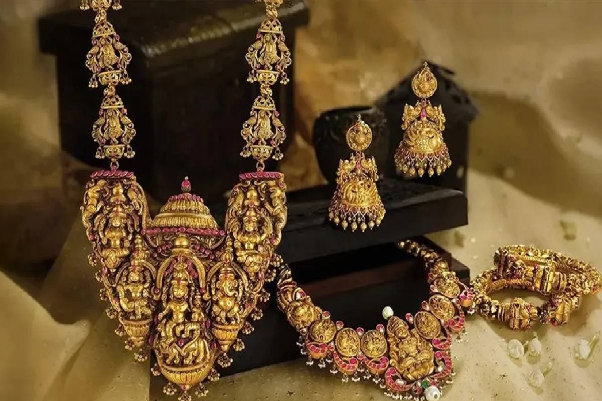தங்கம், வெள்ளி விலையில் அதிரடி வீழ்ச்சி... இன்றைய புதிய விலை இதோ! | July 17Th 2026 Gold And Silver Price In Chennai தங்கம், வெள்ளி விலையில் அதிரடி வீழ்ச்சி... இன்றைய புதிய விலை இதோ! | July 17Th 2026 Gold And Silver Price In Chennai