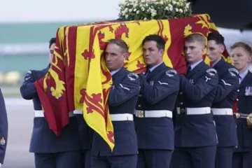 ராணி உடல் புதைக்கப்படும் நாளில் மட்டும் இத்தனை கோடி செலவா? இளவரசர் திருமணத்தை விட அதிகம்