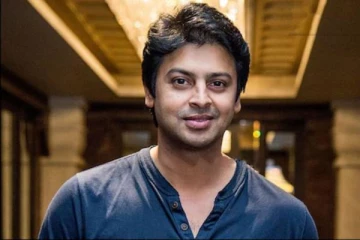 ஏன் அழுகனும்? கொக்கைன் அடிக்கையில் குழந்தை நினைவுக்கு வரலயா? ஸ்ரீகாந்த்தை விளாசிய பிரபலம்