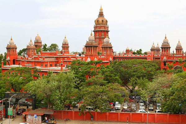 “பாஜக சார்பில் தொடரப்பட்ட வழக்கை தள்ளுபடி செய்ய வேண்டும்” - மாணவி நந்தினி மனு! | Neet Chennai High Court