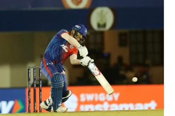 10 ஓவரிலேயே பஞ்சாப் அணியை பஞ்சர் ஆக்கிய டெல்லி கேப்பிடல்ஸ்..!