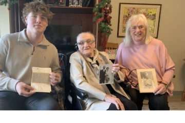 80 ஆண்டுகளுக்கு முன் எழுதிய கடிதம் 103 வயதான மூதாட்டியிடம் ஒப்படைப்பு!