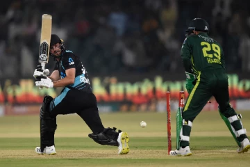 பாகிஸ்தானுக்கு தரமான பதிலடி கொடுத்த நியூசிலாந்து அணி! கடைசி வரை போராடிய ஆல்ரவுண்டர்