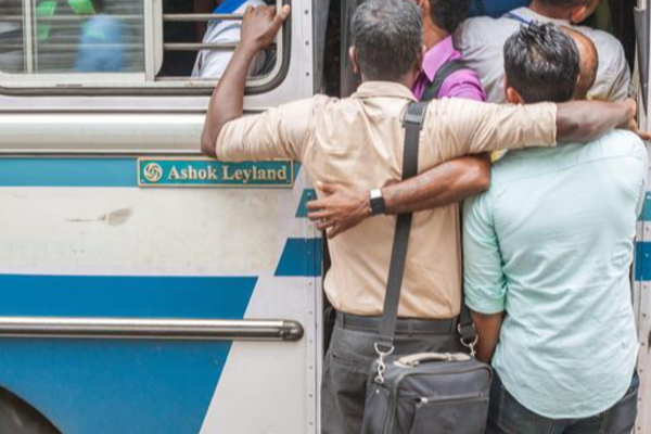 யாழில் பேருந்தில் மிதிபலகையில் நின்றவாறு முகம் கழுவ முயற்சி ; பறிபோன உயிர் | Traveling On A Footboard In A Bus In Jaffna Death யாழில் பேருந்தில் மிதிபலகையில் நின்றவாறு முகம் கழுவ முயற்சி ; பறிபோன உயிர் | Traveling On A Footboard In A Bus In Jaffna Death