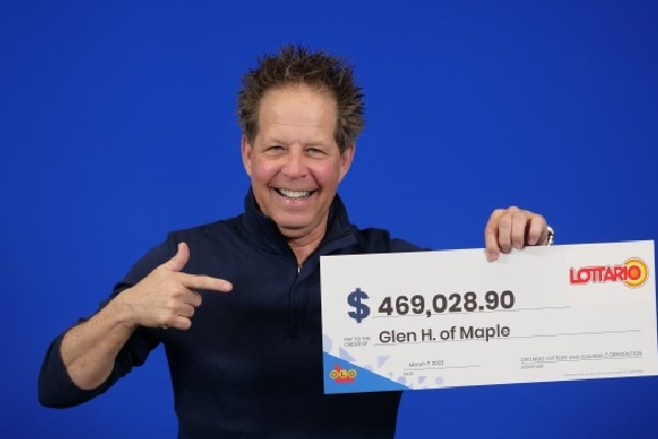 கனேடிய நபருக்கு அடுத்தடுத்து கிடைத்த அதிர்ஷ்டம்! | A Man From Maple Just Won The Lottery