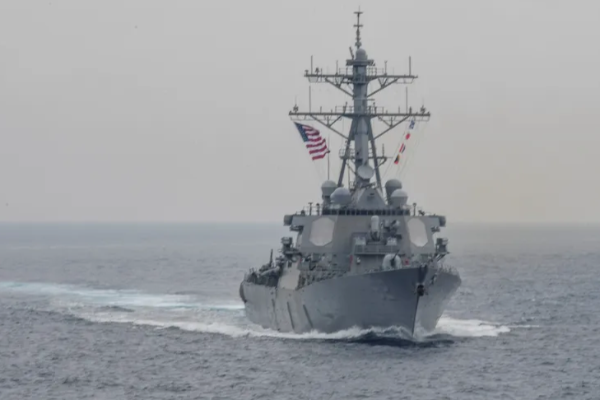 அமெரிக்கா - ஈரான் மோதல்: ஓமன் வளைகுடாவில் பதற்றம் | America Iran Conflict Tension In The Gulf Of Oman