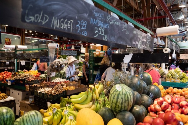 உணவுக் கொள்வனவை குறைத்துக் கொள்ளும் கனேடிய மக்கள் | Canadians Cutting Back On Food Purchases
