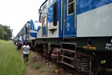 மட்டக்களப்பில் இருந்து கொழும்பு நோக்கி சென்ற ரயிலில் மோதி ஒருவர் உயிரிழப்பு