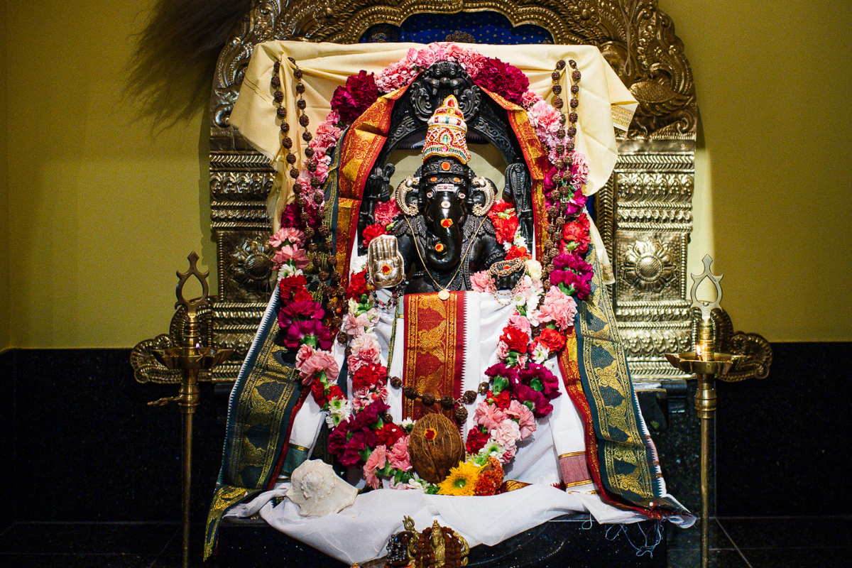 தவறியும் இந்த 8 விஷயங்களை மற்றவர்களிடம் பகிர்ந்து விடாதீர்கள்.. ஏன் தெரியுமா? | 8 Things We Shouldnt Share With Others தவறியும் இந்த 8 விஷயங்களை மற்றவர்களிடம் பகிர்ந்து விடாதீர்கள்.. ஏன் தெரியுமா? | 8 Things We Shouldnt Share With Others