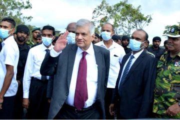 ஜனாதிபதி பதவிக்காக பல கோடிகளை அள்ளிஇறைத்த  ரணில்; பகீர் தகவலை வெளியிட்ட எம்பி!