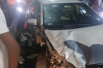 மோட்டார் சைக்கிள் - கார் விபத்து! சிறுவர்கள் உள்ளிட்ட நால்வர் வைத்தியசாலையில் அனுமதி