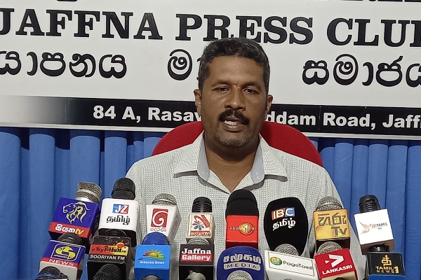 இந்திய கடற்தொழிலாளர்களுக்கான பாஸ் விவகாரம்: ஜனாதிபதியின் பதிலை எதிர்பார்ப்பதாக தெரிவிப்பு | Pass Issue For Indian Fishermen
