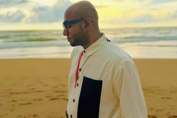 பிரபல பாடகர் பென்னி தயாளுக்கு குழந்தை பிறந்தது... அவரே வெளியிட்ட போட்டோ | Singer Benny Dayal Blessed With Baby