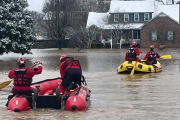 அமெரிக்காவில் திடீர் கனமழை ; வெள்ளத்தில் சிக்கி 9 பேர் பலி