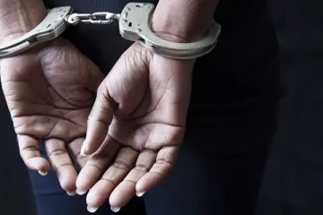 யாழில் கஞ்சா விற்பனையில் ஈடுபட்ட குடும்ப பெண் கைது