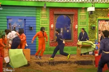 ஒருத்தரை ஒருவர் இழுத்து தள்ளி, பொருட்களை உடைத்து, ரணகளம் ஆன பிக்பாஸ் வீடு- பரபரப்பான புரொமோ