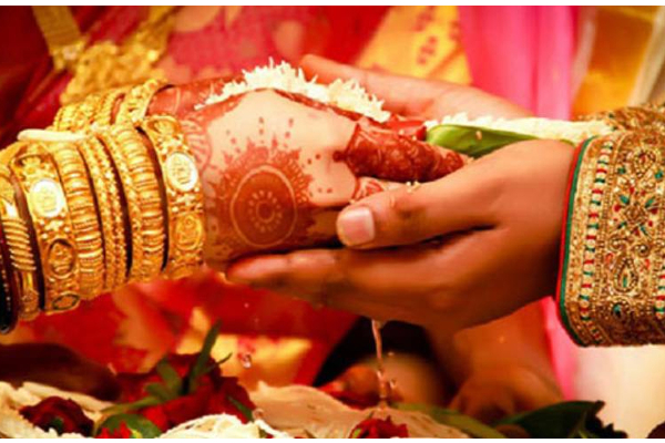 அண்ணன் கூறிய ஒற்றை வார்த்தை! திருமணத்தை நிறுத்திய மணப்பெண் | Bride Stops Marriage Her Brother In Tamil