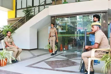 2-வது நாளாக ஆர்த்தி ஸ்கேன் மையத்தில் வருமான வரித்துறை அதிகாரிகள் சோதனை..!