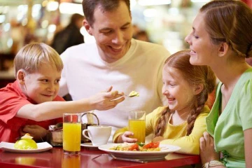 வறுத்த உருளைக்கிழங்கை சாப்பிட   ரூ.50,000 சம்பளம்! எங்கு தெரியுமா?