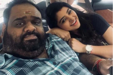 கணவருடன் நெருக்கமாக எடுத்த செல்பி! வைரலாகும் மகாலட்சுமியின் புகைப்படம்