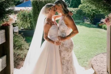 நீண்டநாள் காதலியை கரம்பிடித்த அவுஸ்திரேலிய வீராங்கனை