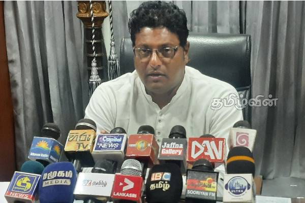 யாரிடமும் பேரம் பேசாமல் நடுநிலை வகிப்பதென்பது யாரையோ வெல்ல வைப்பதற்கான நிகழ்ச்சி நிரல்: வி.மணிவண்ணன் | President Of Sri Lanka Ranil Jaffna
