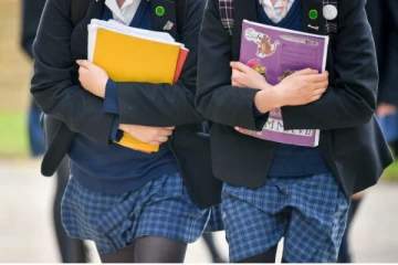 இங்கிலாந்தில் மாணவிகளுக்கு புகலிடக்கோரிக்கையாளர்கள் தொடர்பில் பள்ளிகள் கொடுத்துள்ள எச்சரிக்கை