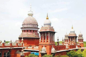 எல்.கே.ஜி சிறுமிக்கு பாலியல் தொந்தரவு - ஆசிரியருக்கு 10 ஆண்டுகள் சிறை - ரூ.20,000 அபராதம் - நீதிமன்றம் அதிரடி உத்தரவு