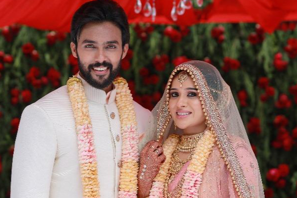 ரசிகர்களின் வாழ்த்து மழையில் நனையும் பிக்பாஸ் பிரபலம்! என்ன காரணம் தெரியுமா? | Big Boss Arav Soaking In The Rain Of Fan Greetings