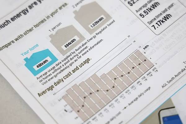 ஜனவரி 1 முதல் மின்சாரம், சுங்க வரி, Centrelink ஆகியவற்றில் ஏற்படவிருக்கும் பெரிய மாற்றங்கள் | Big Changes To Energy Tolls Childcare