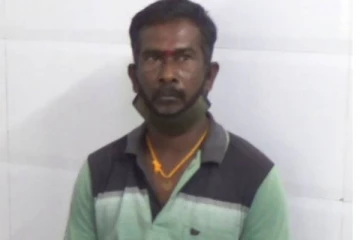 நாக்கை அறுத்து கொண்ட கணவன்! துண்டான நாக்கை கவரில் எடுத்து கொண்டு பதறியபடி மருத்துவமனைக்கு அழைத்து வந்த மனைவி