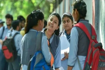 சி.பி.எஸ்.இ. பிளஸ்-2 தேர்வு முடிவு வெளியீடு!!