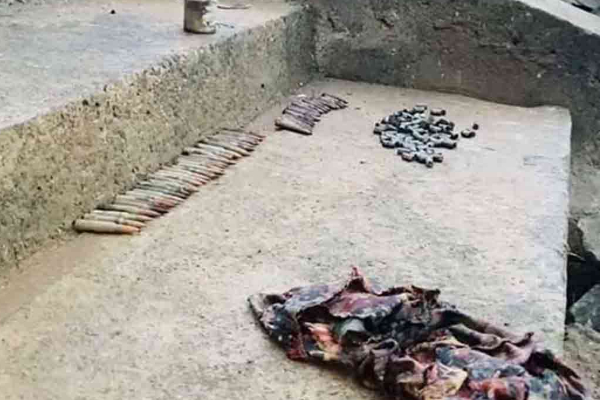 ஆலயத்திற்கு அருகில் குளிக்க வந்த இளைஞர்களுக்கு ஷாக் கொடுத்த ஆபத்தான பொருட்கள் | Dangerous Items Gave Shock Near Temple