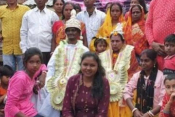 100 வயதில் மீண்டும் திருமணம் செய்து கொண்ட முதியவர்! குடும்பத்துடன் கொண்டாடும் வைரல் புகைப்படம்