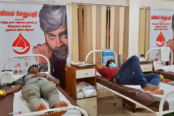 ஆதரவற்றோர் இல்லம், ரத்த தான முகாம் என விஜய் சேதுபதி பிறந்தநாளை சிறப்பாக கொண்டாடிய இலங்கை ரசிகர்கள் | Actor Vijay Sethupathi Birthday Sri Lankan Fans