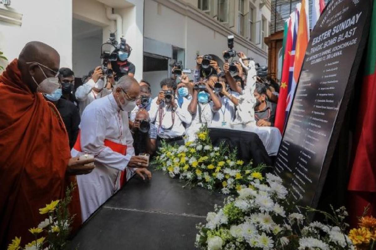 உயிர்த்த ஞாயிறு தாக்குதல் வழக்கு:பேராயர் மெல்கம் ரஞ்சித்தின் நெகிழ்ச்சியான பதிவு... | Easter Attack In Sri Lanka Malkam Ranjith