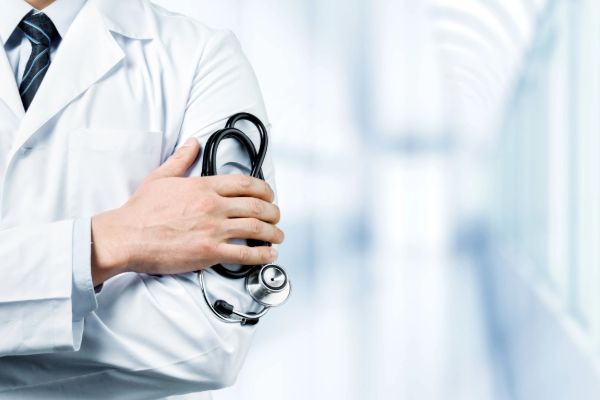 இலங்கையில் தங்குவதைத் தேர்வு செய்யும் மருத்துவர்கள் | Doctors Who Choose To Stay In Sri Lanka
