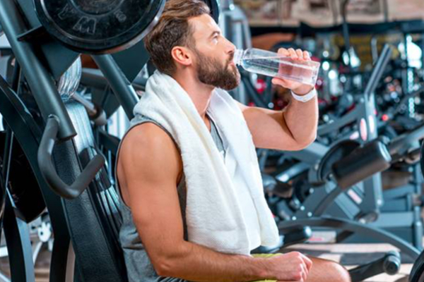 தண்ணீர் குடிப்பது  இவ்வளவு ஆபத்துகளை ஏற்படுத்துமா...கவனம் தேவை | Does Drinking Water Cause So Many Dangers