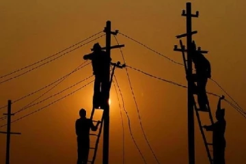 ஐந்து இலட்சம் பேருக்கு மின் துண்டிப்பு : சாதாரணம் என்கிறது மின்சார சபை