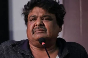 பிரபல நடிகரை பேட்டியின் நடுவே அடிக்க பாய்ந்த மன்சூர் அலிகான்