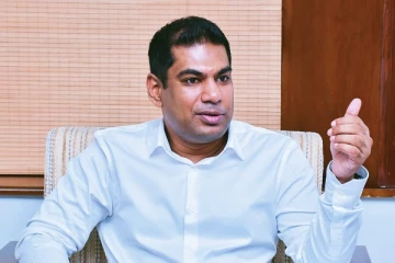 வெளிநாட்டு நிறுவனங்களுக்கு எண்ணெய் மற்றும் எரிவாயு ஆய்வு உரிமங்கள்