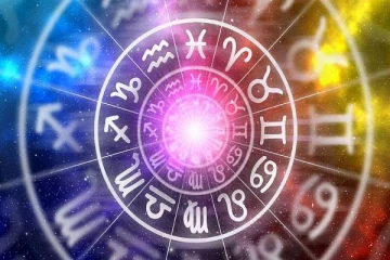 2022- ம் ஆண்டு பலன்கள்; மகர ராசியில் சூரியன் புதன் சனி கூட்டணி.. இந்த 4 ராசிக்கு காத்திருக்கும் அதிர்ஷ்டம்!