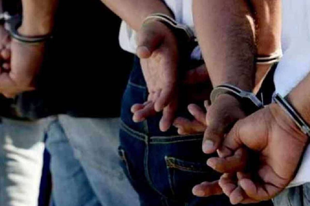 யாழில் ஐந்து இளைஞர்கள் கைது! | Five Youths Arrested With Drug Pills In Jaffna