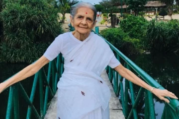 மகாத்மா காந்தியின் கொள்ளு பேத்தி காலமானார்