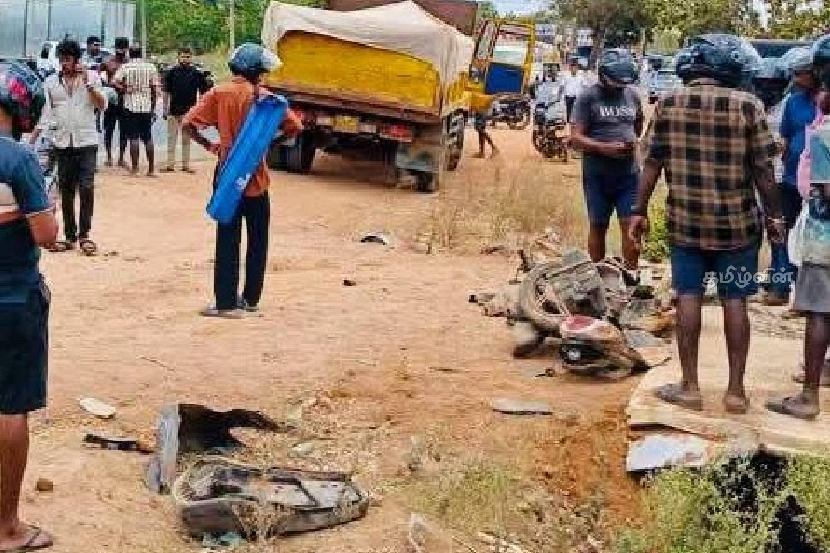 கனரக வாகனம்- மோட்டார் சைக்கிள் மோதி விபத்து: இருவர் படுகாயம் | 2 Injured In Accident Involving Tipper Motorcycle