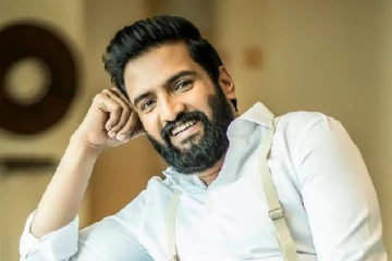 இன்று பிறந்தநாள் கொண்டாடும் காமெடி கிங் சந்தானம் சொத்து மதிப்பு.. இத்தனை கோடியா