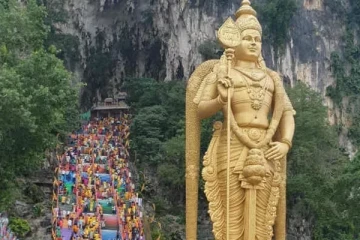 மலேசியா முருகனை கேலி செய்து நடனம்: வானொலி ஊழியர்களுக்கு நேர்ந்த கதி