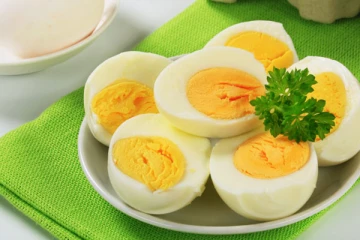 தினமும் காலை இரண்டு வேகவைத்த முட்டையை சாப்பிடுங்க... இந்த நன்மைகள் எல்லாம் உங்களை வந்து சேருமாம்