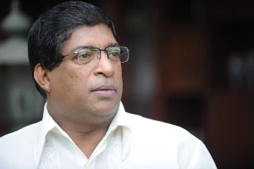 மீண்டும் ஐ.தே.கவில் இணையுமாறு சஜித் அணியினருக்கு ரவி அழைப்பு