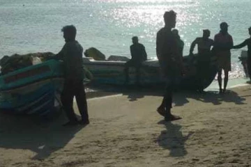 இலங்கைக்கு கடல் வழியாக கடத்தவிருந்த பல கோடிக்கணக்கான மர்ம பொருள்!